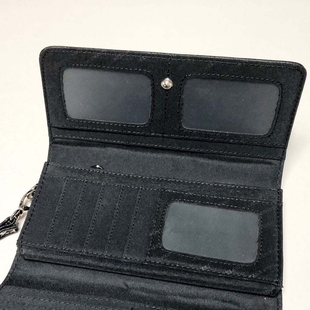 Montana West Embroidered Skull Black Wristlet Missing One Crystal - Picture 6 of 8